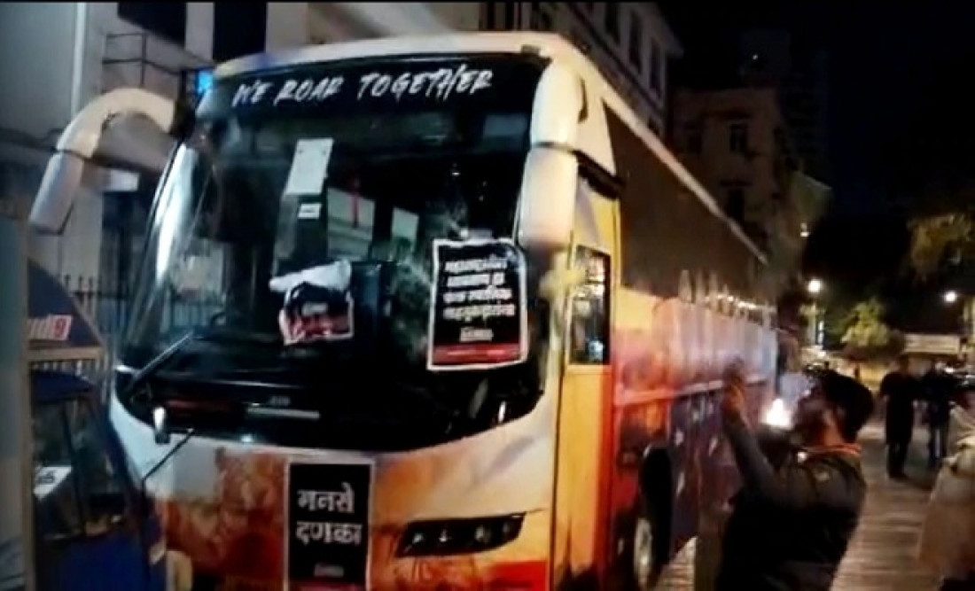 delhi capitals, bus attack