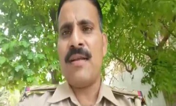 कानपुर हिंसा: 'कहां निशाना, कहां नजर है, पुलिस को इसकी खूब खबर है', पत्थरबाजी पर शायराना अंदाज में दरोगा का वीडियो वायरल!