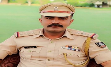 पुलिसकर्मी संदीप बल्हारा ने शख्स के लिए की मदद की अपील, पेश की इंसानियत की मिसाल!