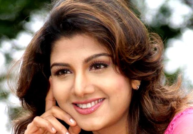 rambha, South Actresses flopped in Bollywood