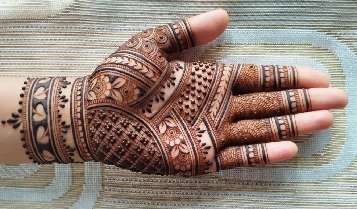 Full hand Mehndi