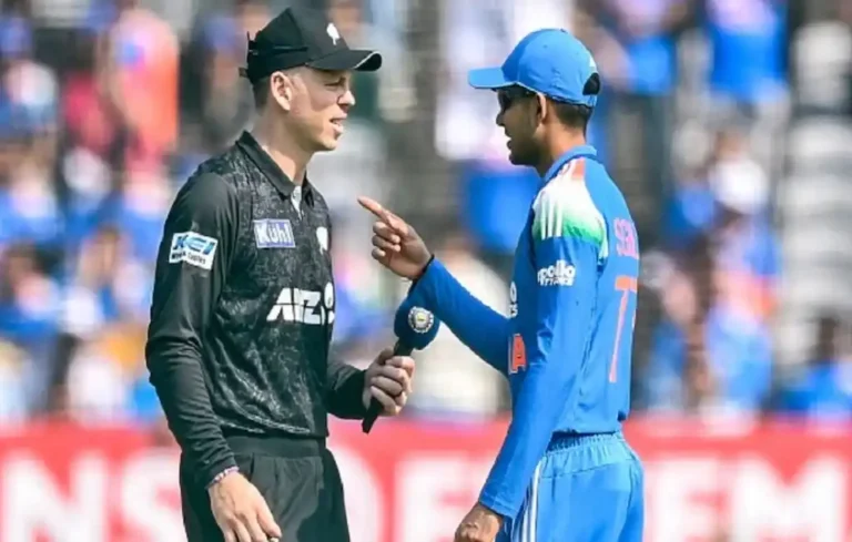 India vs New Zealand 3rd ODI: 6 रन पर गिरे दो विकेट, फिर संभली कीवी पारी; इंदौर में तय होगा सीरीज विजेता India vs New Zealand 3rd ODI