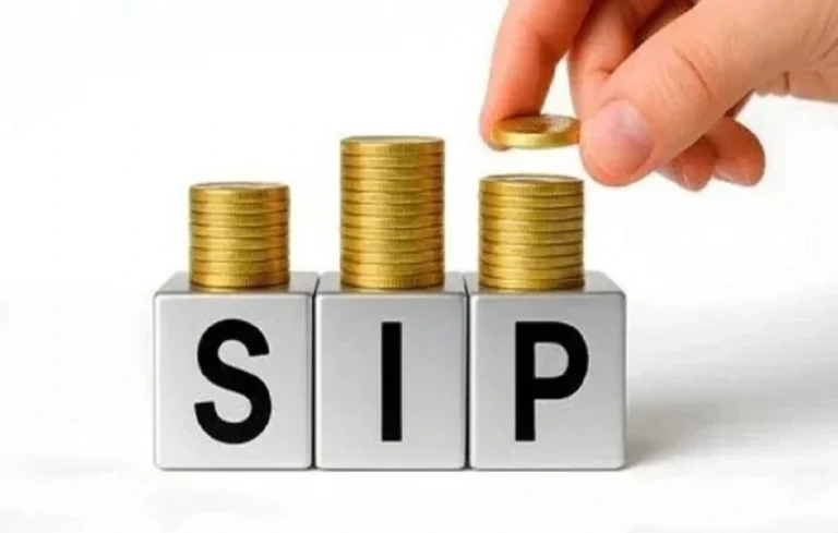 SIP Investment Trend India: बचत से आगे बढ़े भारतीय निवेशक, अब महीने की शुरुआत में SIP में लगा रहे पैसा SIP Investment Trend India