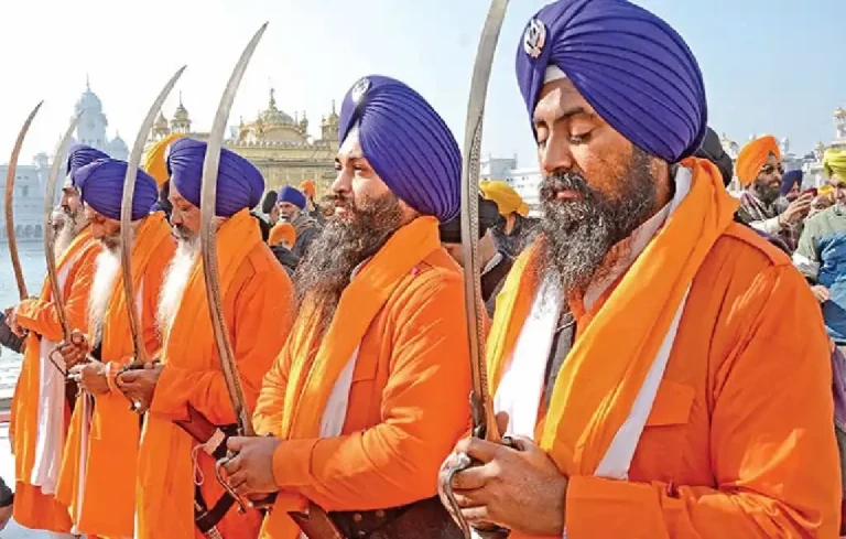 Sikhism in Dwarka: क्या है द्वारका और पंज प्यारों का संबंध? जानिए कैसे यह हिंदू तीर्थ सिखों के लिए भी बना पावन Sikhism in Dwarka, Dwarka community