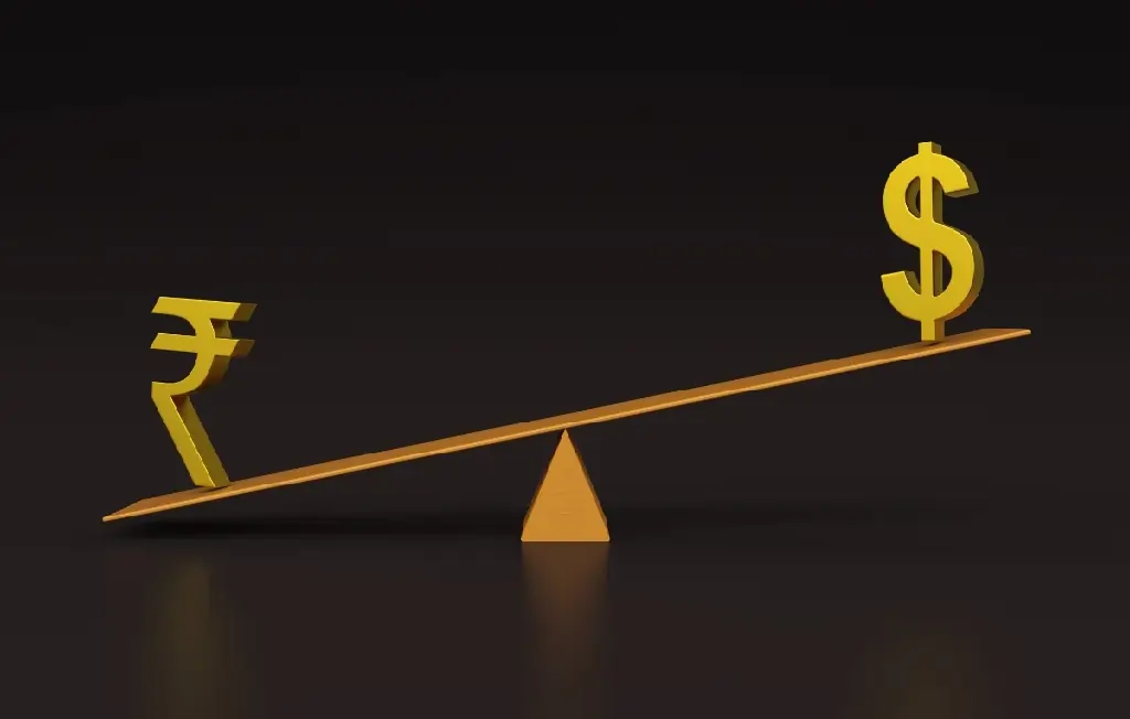 dollar, rupee and dollar comparison