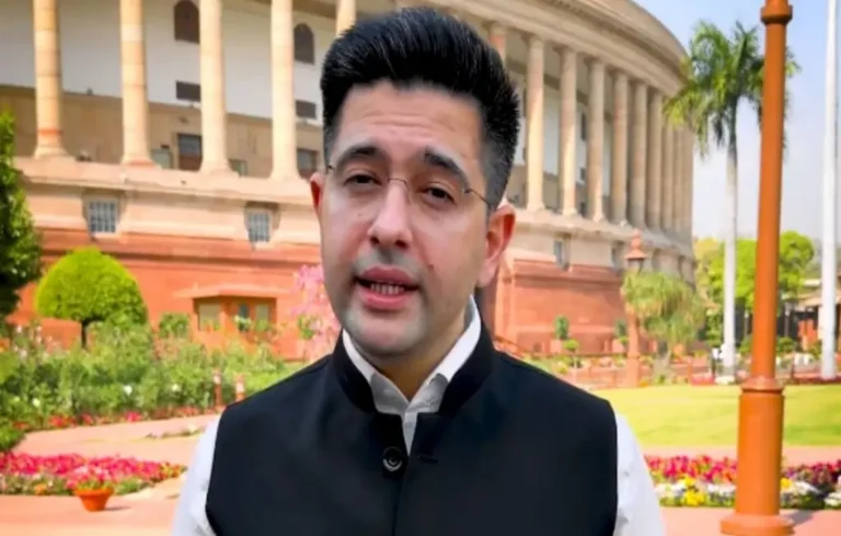 बगावत या सच? क्या AAP गंवा देगा अपना बड़ा चेहरा? रार के बीच राघव चड्ढा का तीखा प्रहार! | Raghav Chadha Leave AAP Raghav Chadha Leave AAP, Raghav Chadha Leave AAP