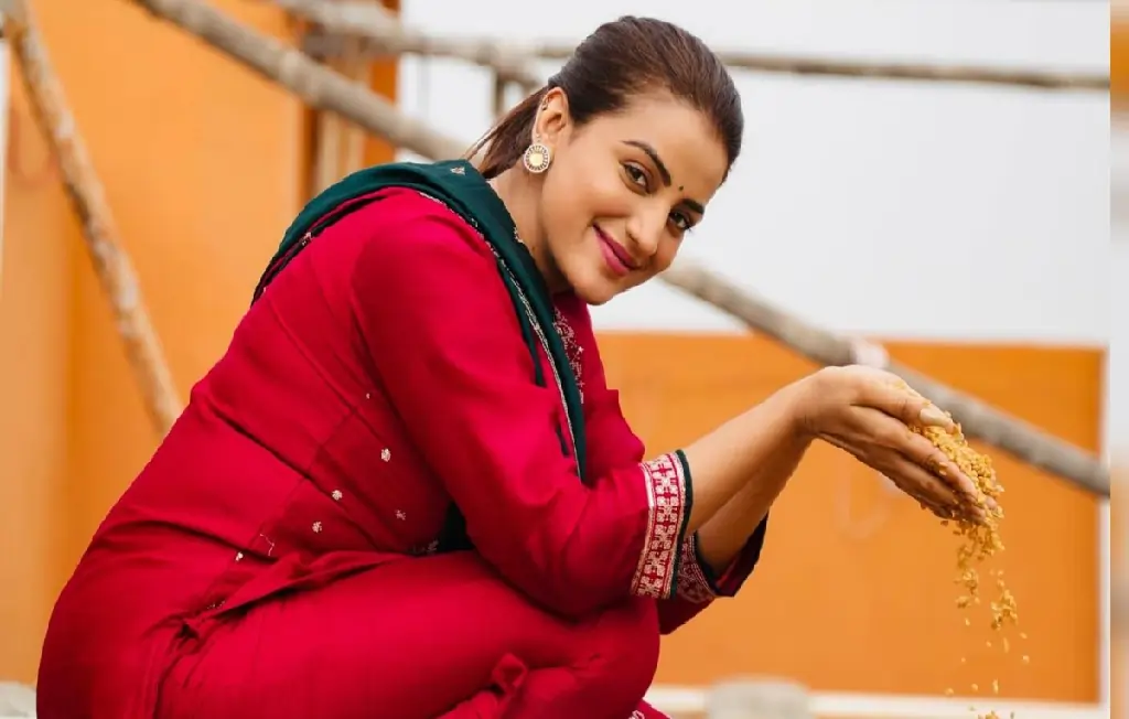 Akshara Singh, Bhojpuri Actress Akshara Singh