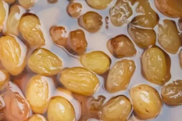 Soaked Raisins Benefits, Soaked Raisins Benefits