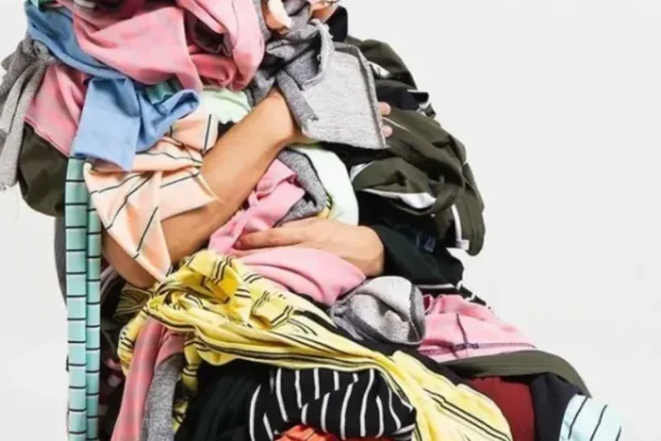 Colorful Clothes, Which day wore which color clothes
