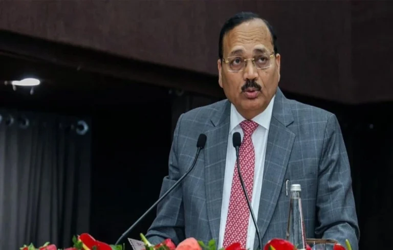 ऐसी हरकत बर्दाश्त नहीं… लंदन में CJI सूर्यकांत के कार्यक्रम में हंगामे पर भारत का कड़ा संदेश| CJI Surya Kant News CJI Surya Kant News