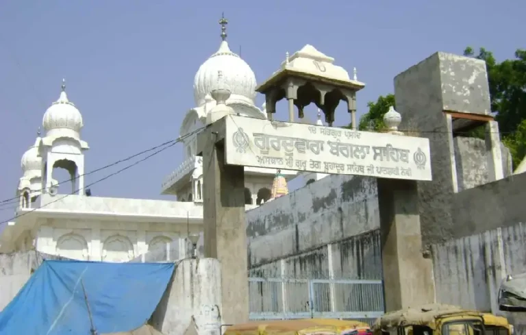 क्या है रोहतक के गुरुद्वारा बंगला साहिब का गुरु तेग बहादुर जी से ऐतिहासिक संबंध? Gurdwara Bangla Sahib Rohtak Rohtak Bangla Sahib