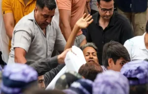 सुबह 7 बजे जंतर-मंतर पर भारी ड्रामा! पत्नी की डॉक्टरों को चेतावनी, CJP चीफ का नया ऐलान | Sonam Wangchuk Hospitalized Sonam Wangchuk Hospitalized