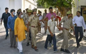 राम मंदिर चढ़ावा कांड में हर दिन नया खुलासा! बाथरूम में छिपता था कैश? पूछताछ में बड़े दावे| Ram Mandir Donation Case Ram Mandir Donation Case