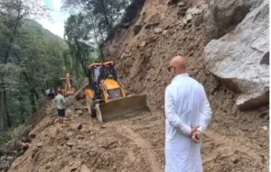 सरयू ने दिखाया रौद्र रूप, कपकोट में मची अफरा-तफरी; 25 गांवों का संपर्क टूटा, 10 से ज्यादा सड़कें बंद| Kapkot heavy rainfall Kapkot heavy rainfall