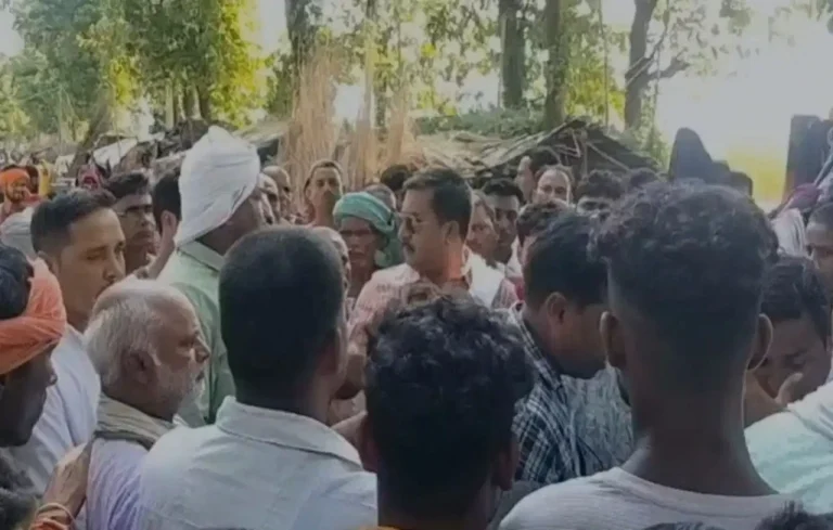 कटिहार में बाढ़ राहत व्यवस्था पर भड़का जनता का गुस्सा: जायजा लेने पहुंचे मंत्री और विधायक के खिलाफ किया जमकर हंगामा| Bihar news Bihar news