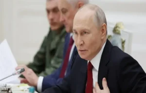 क्या थमने वाला है रूस-यूक्रेन युद्ध? पुतिन ने कीव पर 72 घंटे के लिए रोके हमले, शांति वार्ता के लिए मॉस्को पहुंचे अमेरिकी दूत| Russia Ukraine Peace Talks Russia Ukraine Peace Talks