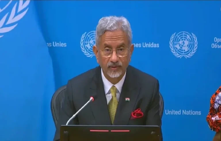 एक आतंकी देश मुझसे यह पूछ रहा है! UN में पाकिस्तानी रिपोर्टर का ओवर-स्मार्टनेस, जयशंकर ने एक झटके में उतारा भूत| S Jaishankar Pakistani journalist S Jaishankar Pakistani journalist