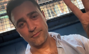Actor Imran Khan given notice to leave India, Actor Imran Khan given notice to leave India