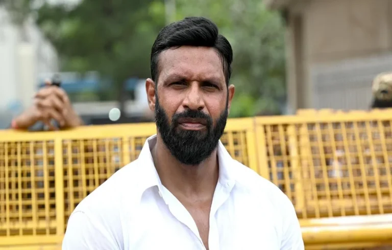सोशल मीडिया पर कमेंट से भड़के मोहम्मद दीपक, साड़ी व्यापारी की दुकान में घुसकर धमकाने के आरोप में गिरफ्तार| Mohammed Deepak arrested Kotdwar Mohammad Deepak Arrest